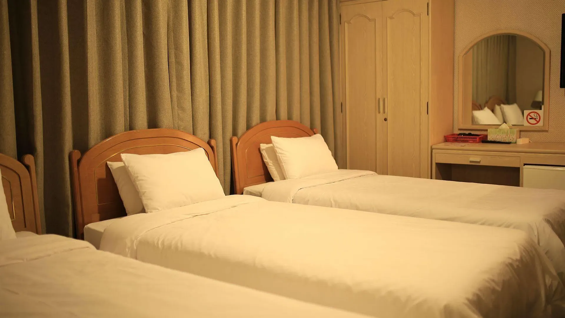 Brown Hotel Seoul 2*,  South Korea
