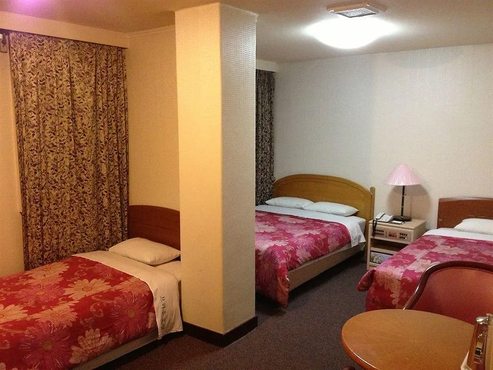 Brown Hotel Seoul 2*,  South Korea